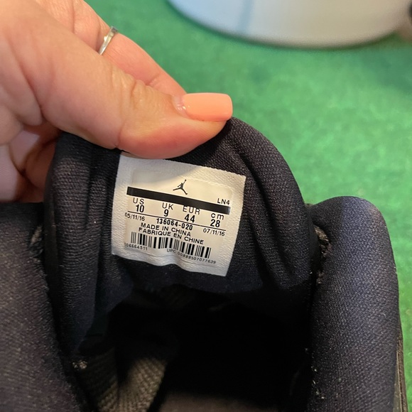 All black Jordan 3’s - Picture 5 of 8